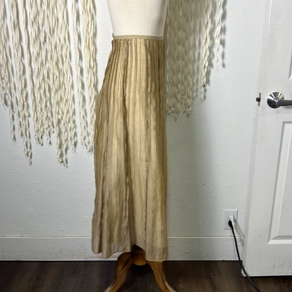 Nic + Zoe Tan Tuck and Pleat Skirt Tencel blend Fully Lined Size 4 - Picture 2 of 10